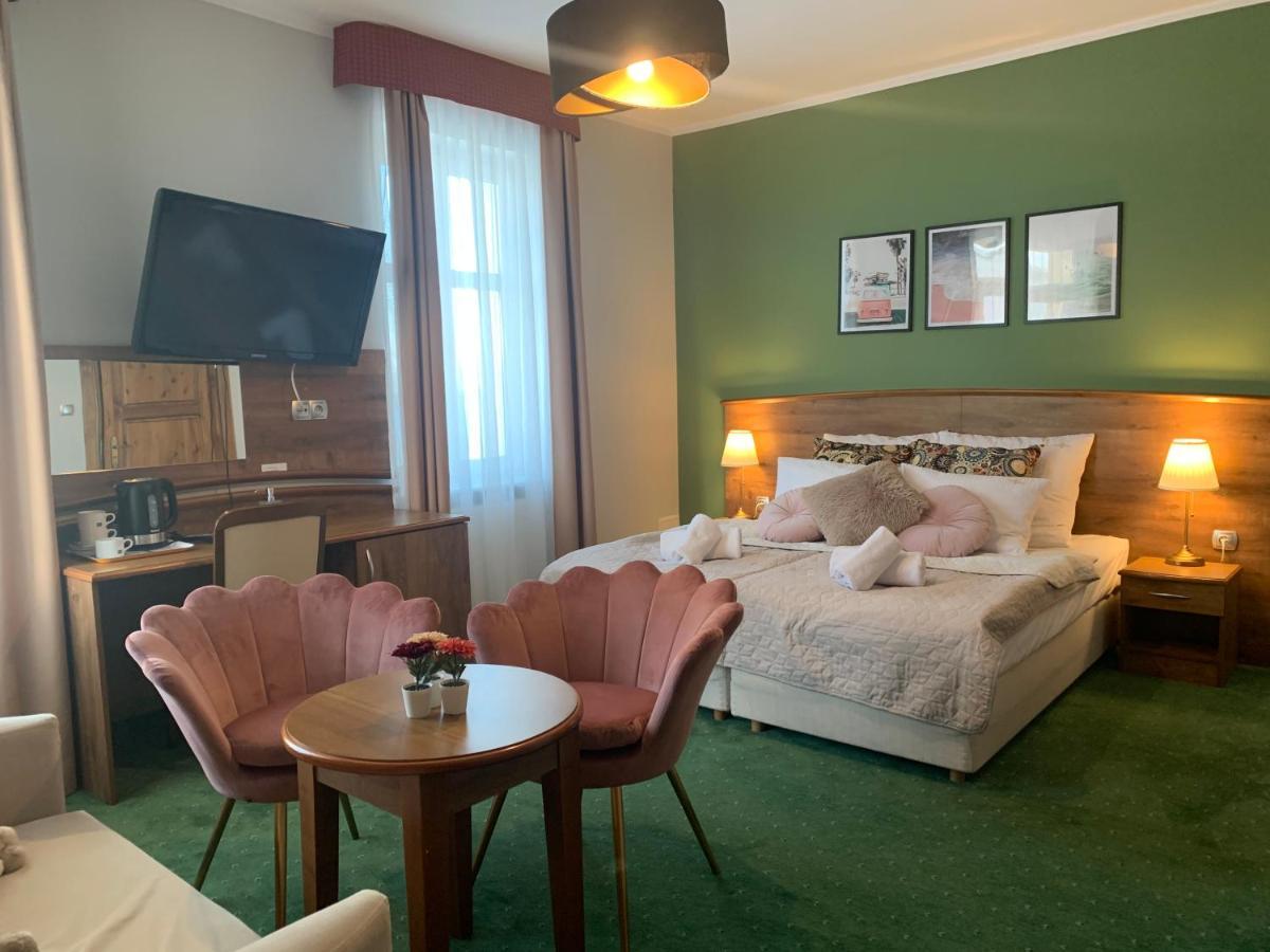 Dw California Bed & Breakfast Rewal Eksteriør bilde