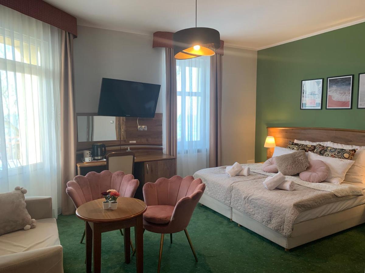 Dw California Bed & Breakfast Rewal Eksteriør bilde